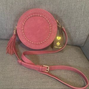 Round cross body purse
